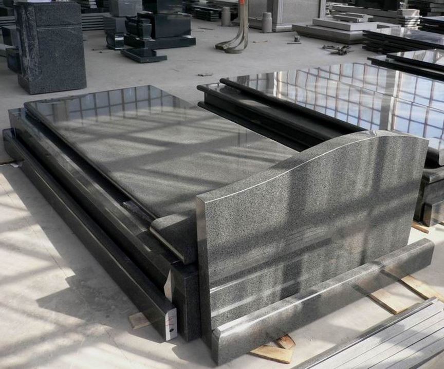 black granite monument.jpg