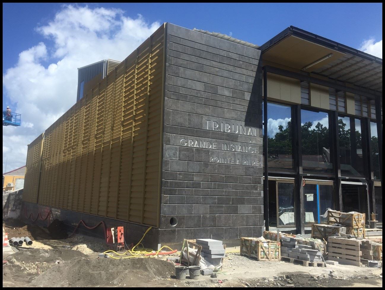 PALAIS DE JUSTICE DE POINTE-A-PITRE  (1)