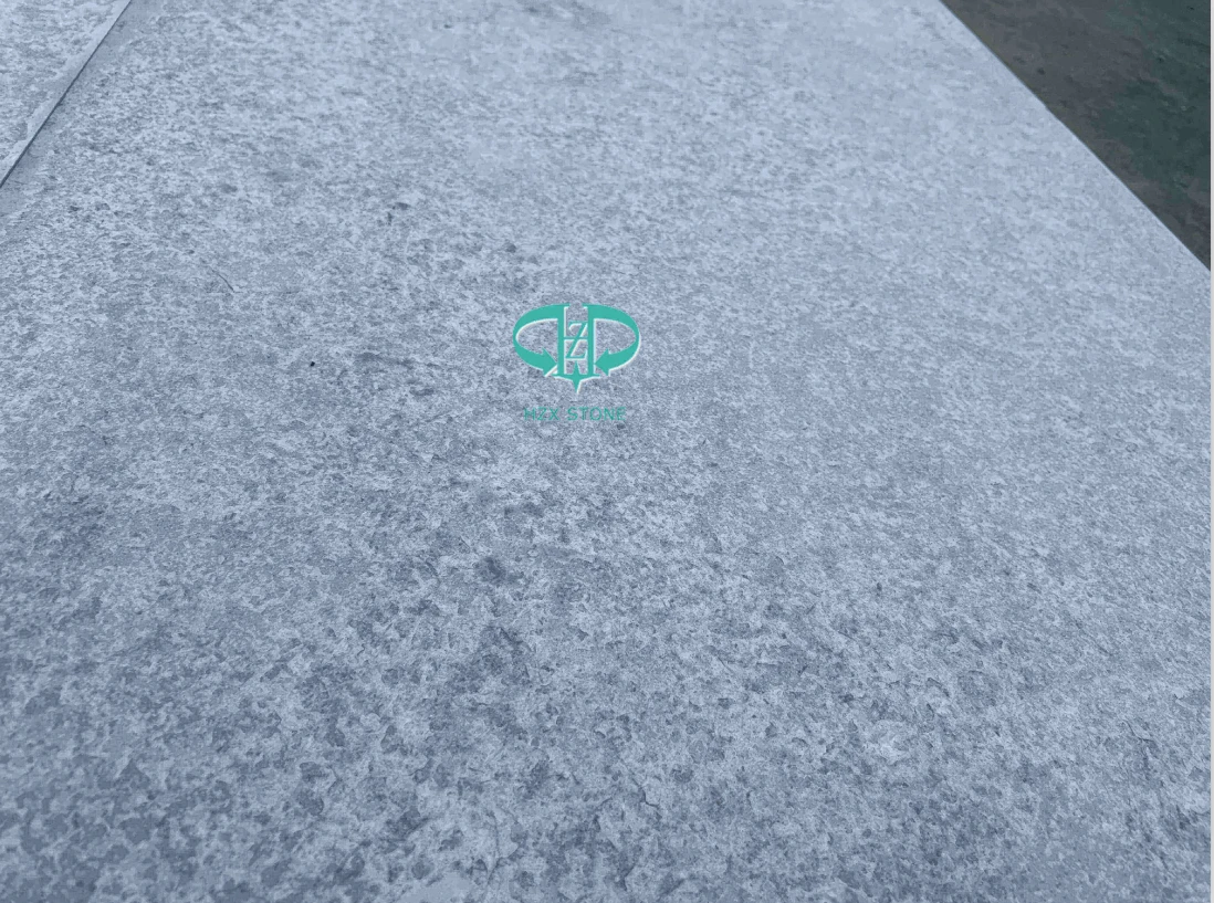 Flamed grey marble.png