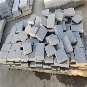 G654 Dark Grey Granite Tumbled Cobble