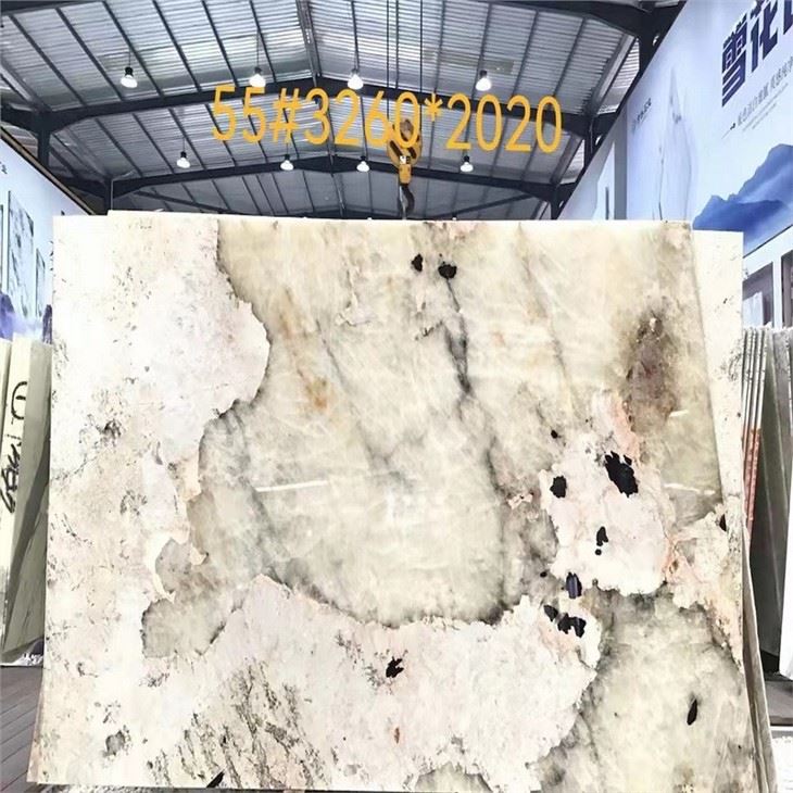 Natural quartzite