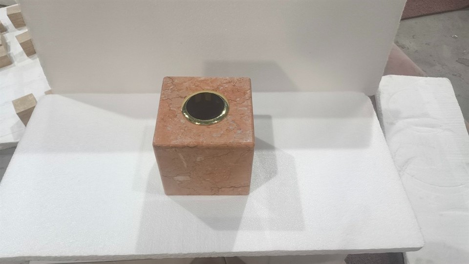 Rosa Tea Paper Holder